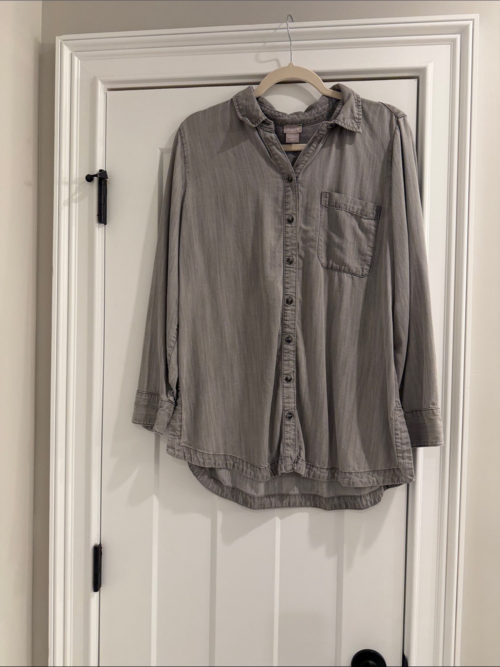 Chico's Light Gray Casual Button-Down Tunic size 2 or size 12/14